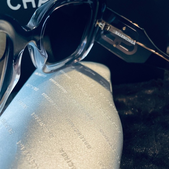 Brand New Oversized Balenciaga Sunglasses - Picture 9 of 10